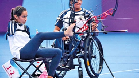 क्रीडा : तेथे कर जुळती!