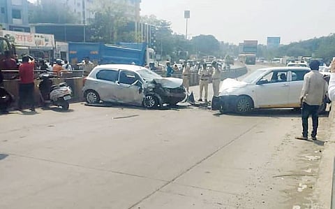 Pune News : बीआरटी मार्गातील घुसखोरी थांबणार कधी?