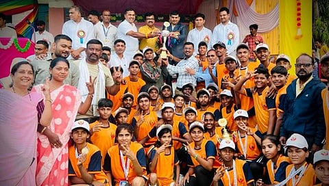 जळगाव : आदिवासी विकास विभागाच्या क्रीडा स्पर्धांना उत्स्फूर्त प्रतिसाद