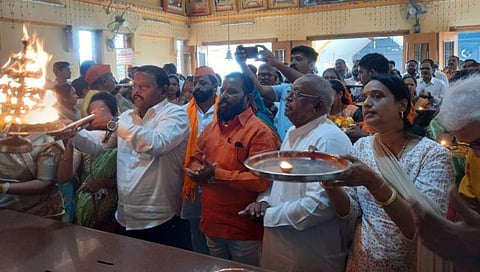 Maratha Reservation : आरक्षणासाठी धुळ्यात श्री एकविरा मातेची महाआरती