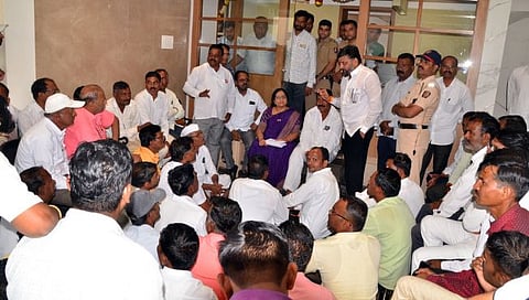 Nashik News : जायकवाडीला पाणी सोडण्यास शेतकऱ्यांचा विरोध