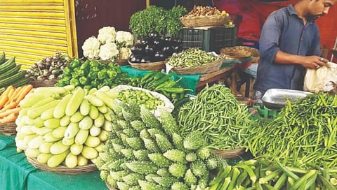 Nashik News : गारपिटीने भाजीपाला महागला, जेमतेम २५ टक्के आवक झाल्याने उसळी