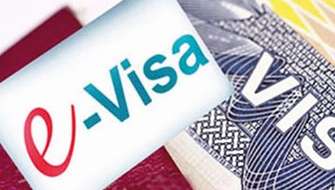 कॅनडासाठी ई-व्हिसा पुन्हा सुरू