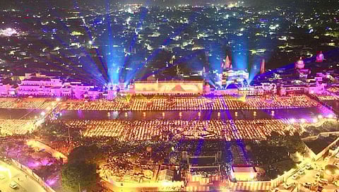 Diwali 2023 : ‘अद्भुत, अलौकिक आणि अविस्मरणीय’ : पंतप्रधान मोदींनी शेअर केले अयोध्या दीपोत्सवाचे फोटो