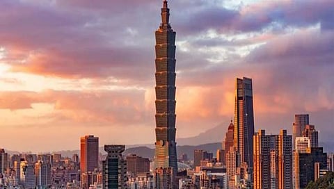 India plans Taiwan labor supply | चीनला झटका?; तैवान देणार १ लाख भारतीयांना नोकऱ्या