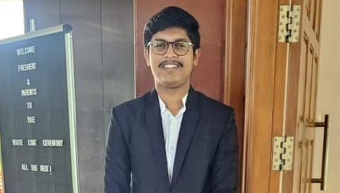 भावी डॉक्टरनं आयुष्य संपवलं