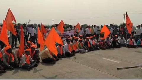 Solapur News : मराठा आरक्षण; अक्कलकोट-सोलापूर राष्ट्रीय महामार्गावर रस्ता रोको