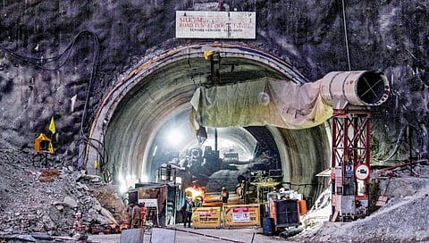 अडकलेल्या मजुरांशी व्हिडीओ संपर्क साधण्यात यश; दहा दिवसांनी दिसले 41 जणांचे चेहरे