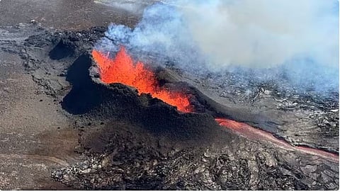 ‘या’ नितांत सुंदर देशात १४ तासात ८०० भूकंप; राष्ट्रीय आणीबाणी घोषित | Iceland earthquakes