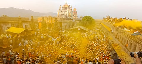 सोमवती यात्रा : खंडोबा देवाचा पालखी सोहळा कऱ्हा स्नानासाठी मार्गस्थ