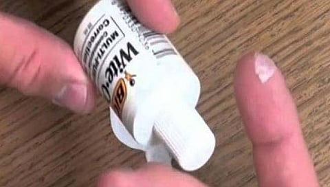 Whitener Addiction: उमरगा येथे अल्पवयीन मुलांना ‘व्हाईटनर’चा विळखा; रुमालातून नशा