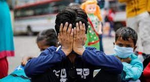 Pune News : ‘त्या’ पालकांच्या मुलांचे शुल्क माफ करा