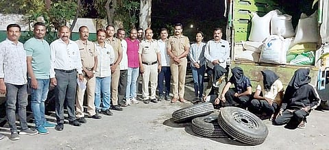 Crime News : सोयाबीन चोरांची टोळी जेरबंद