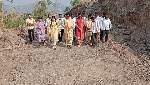 Heena Gavit: भादल गावाला स्वातंत्र्यानंतर मिळाला रस्ता; खा. हिना गावित यांचा पाठपुरावा