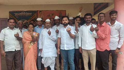 सांगली: ग्रामपंचायतींसाठी ७५. ६२ टक्के चुरशीने मतदान, चिंचणी येथे मोहनराव कदम यांचे मतदान