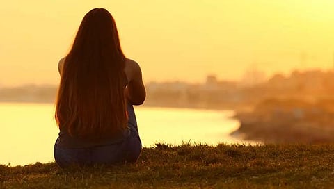 एकटेपणा हा रोज पंधरा सिगारेट ओढण्याइतकाच घातक!