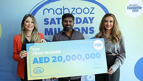 UAE News | भारतीय कामगाराचे दुबईत नशीब पालटले, तब्बल ४५ कोटींची लॉटरी जिंकली