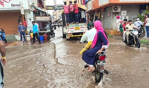 मंचर, कळंब परिसरात गारपीट ; अवकाळी पाऊस बरसल्याने मोठे नुकसान