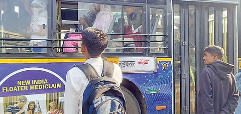 Pune News : प्रवासी न घेताच पीएमपी बस भुर्र! प्रवासी संतप्त