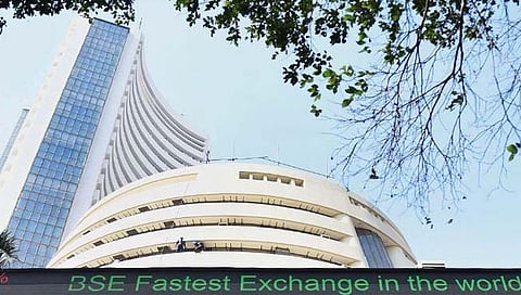 Stock Market Closing Bell | गुंतवणूकदारांची ३ लाख कोटींची कमाई! सेन्सेक्स ७४२ अंकांनी वाढला, तेजीमागे होते ‘हे’ ५ घटक