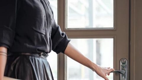 UP News : पत्नीची क्षुल्लक चूक; पतीने उचलले टोकाचे पाऊल