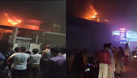 पैठणी साडीच्या दुकानाला आग