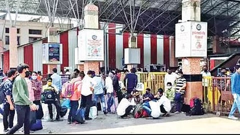 निवृत्त कर्मचार्यांना रोजगार; तरुणाईला का नाही?