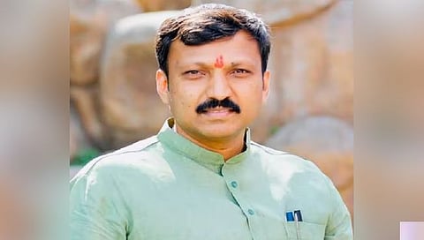 मराठा आरक्षणासाठी घटनादुरुस्ती करा; शिवसेना ठाकरे गटाची मागणी