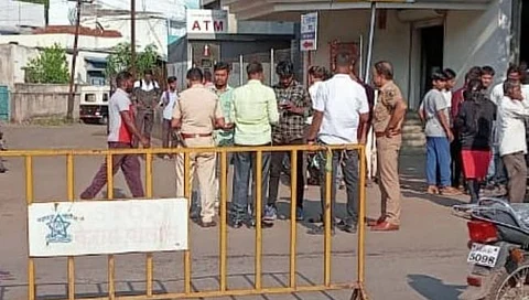 Satara crime: खूनाच्या घटनेची माहिती मिळताच पोलिस घटनास्थळी दाखल