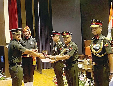 दुर्गम भागातील आव्हानांसाठी अभियांत्रिकी ज्ञानाचा उपयोग करा: मनोज पांडे