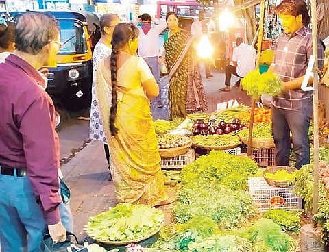 चंपाषष्ठी : कांदापात, मेथी अन् वांग्यांनी खाल्ला भाव