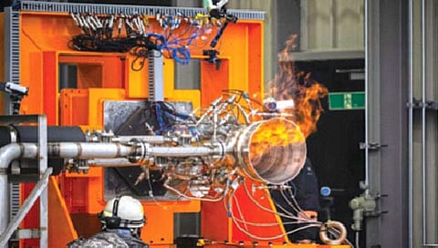 गायीच्या शेणापासून बनवलेल्या इंधनाने उडाले जपानी रॉकेट