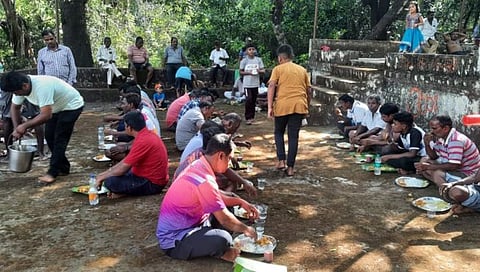 सिंधुदुर्ग : गुराख्याचं स्नेह भोजन… ‘गवळदेव’ परंपरा