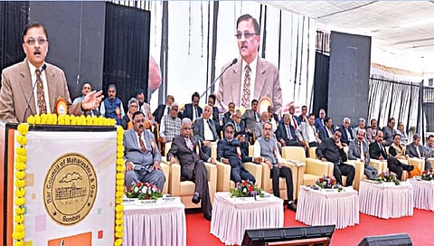 खंडपीठासाठी विधायक पाठपुरावा करा : न्यायमूर्ती ओक