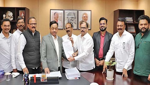 रिफायनरी प्रस्तावित जागीच होणार : नारायण राणे