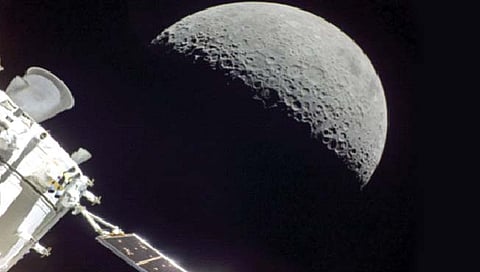 आता अमेरिकेच्या सैन्यालाही चंद्रामध्ये रस!