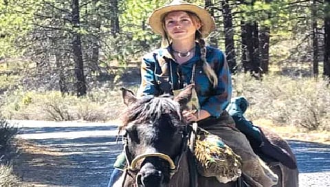 घरदार सोडून ‘ती’ राहते जंगलात! काय कारण?