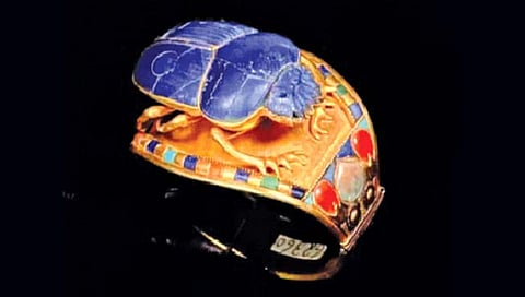 दागिन्यांचे मास्टरपीस असलेले ब्रेसलेट!