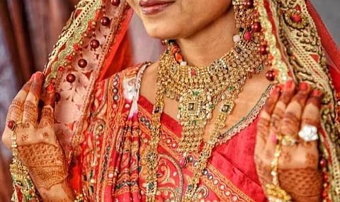 UP News : ‘नववधू गुटखा खाते…’ सासरच्या लोकांनी थेट गाठलं पोलिस स्टेशन!