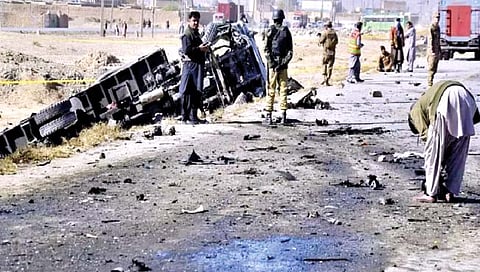 पाकिस्तानात आत्मघातकी स्फोटात 24 सैनिक ठार