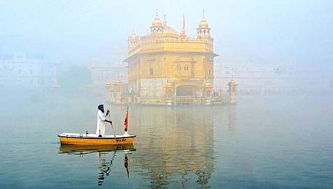 दाट धुक्यामुळे उत्तरेतील विमान सेवेला फटका