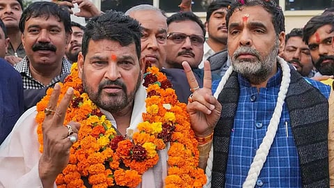 WFI Controversy : केंद्राचा ब्रिजभूषण यांना दणका! WFI च्या नव्या अध्यक्षांसह संपूर्ण कार्यकारिणीचे निलंबन