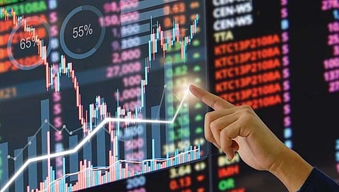 Stock Market Closing Bell | सेन्सेक्स, निफ्टी सपाट, realty ला फटका, IT तेजीत