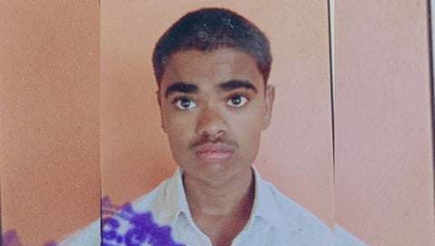 हिंगोली : डिग्रस कोंढुर येथे मराठा आरक्षणासाठी तरुणाने जीवन संपवले