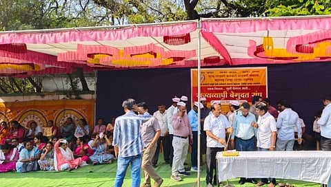 Jalgaon News : एकच मिशन जुनी पेन्शन ; महसूल कर्मचाऱ्यांचा राज्यव्यापी संप सुरू