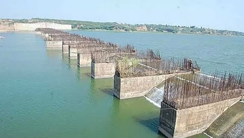 Jalgaon News : पाडळसरे धरणाचे 27 वर्षात केवळ 20 टक्के काम, गाडं अडलं कुठे?