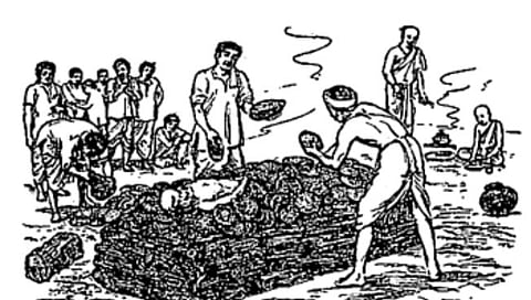 नाशिक : मयतांच्या अंत्यविधी, दफनविधी’चा खर्च ग्रामपंचायत करणार, चाटोरी गावाचा ठराव