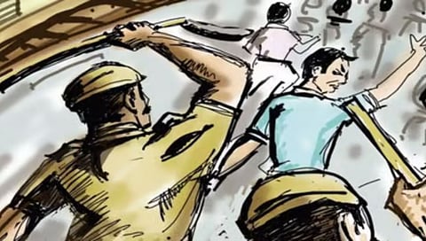 Nashik News : ‘भाऊंचा बर्थ डे’ आता पोलिस ठाण्यात, रस्त्यावर सेलिब्रेशन करणाऱ्यांना पोलिसांकडून चोप