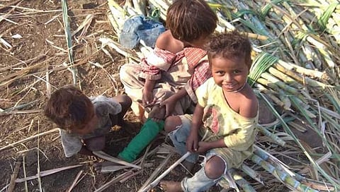 Jalgaon News : ऊसतोड कामगारांच्या मुला-मुलींसाठी जिल्ह्यात सुरु करणार शासकीय वसतिगृह