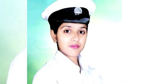 Nashik News : जिद्द मनाची आवड वर्दीची, पहिल्याच प्रयत्नात श्रेया नौदलात भरती